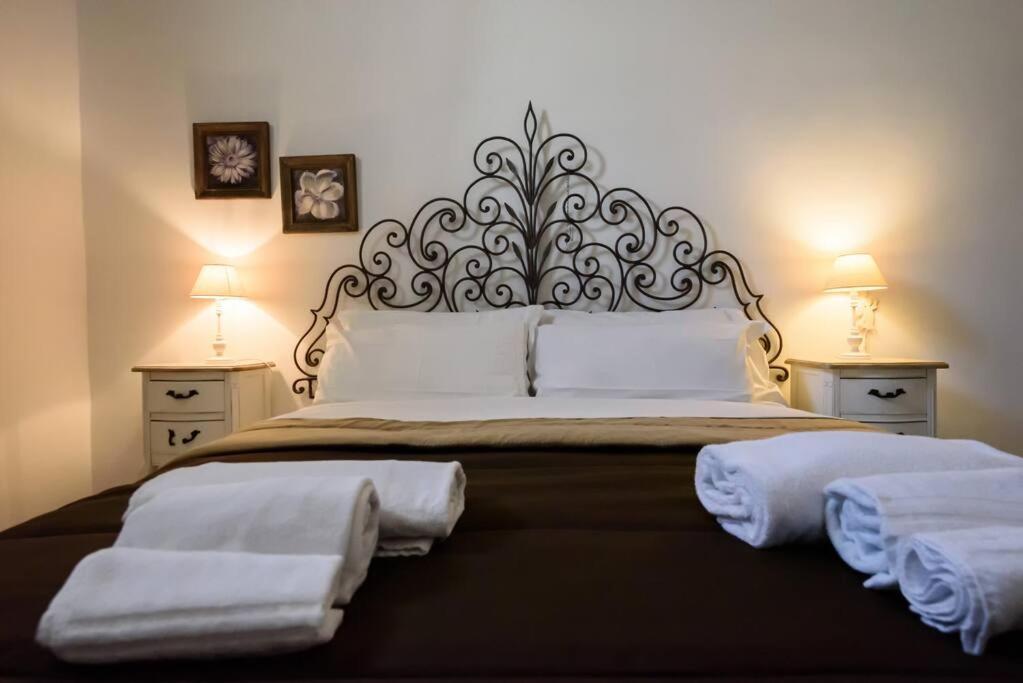 Appartement A Due Passi Da Toledo Naples